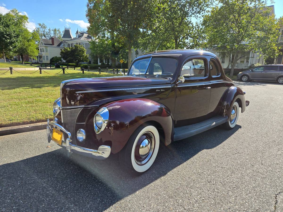 Ford-coupe-deluxe-1940-5