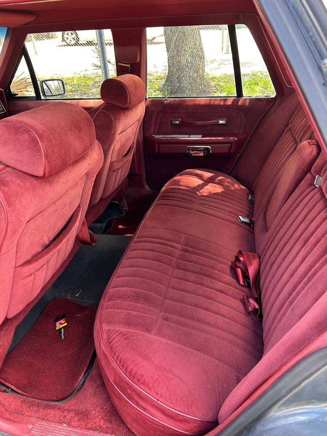 Ford-crown-vic-1987-grey-5