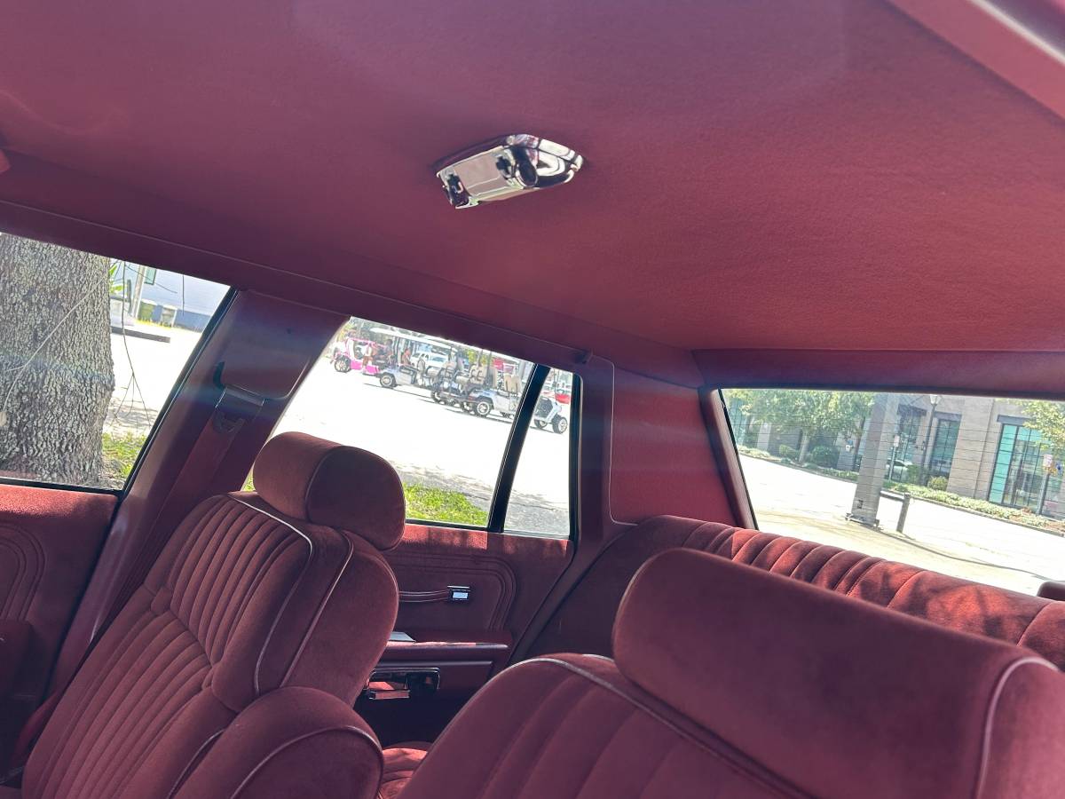 Ford-crown-vic-1987-grey-6