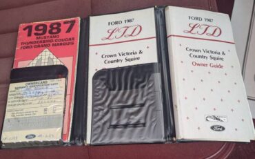 Ford-crown-victoria-1987-11