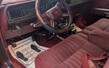 Ford-crown-victoria-1987-12