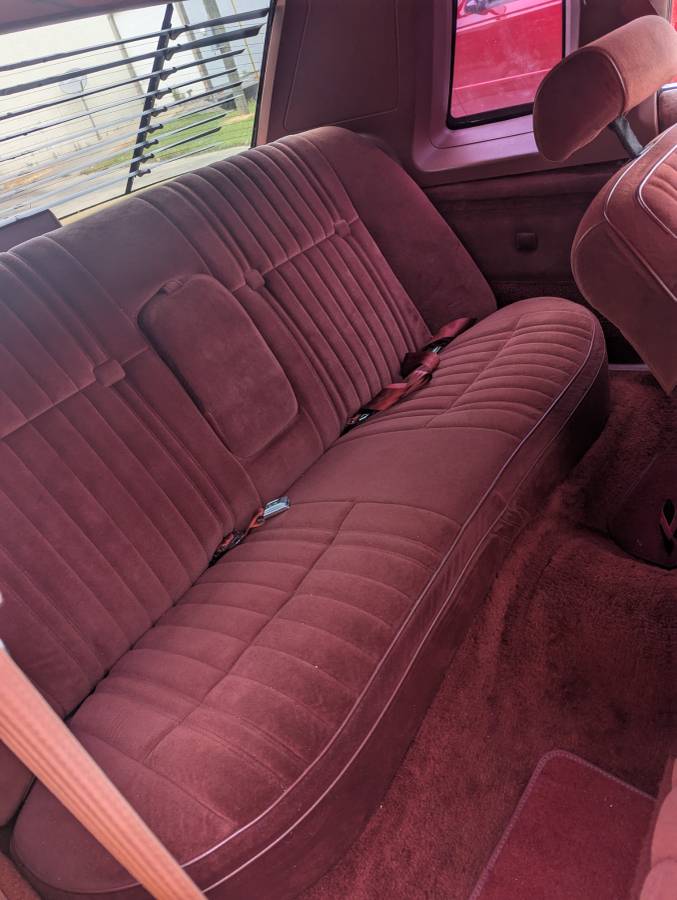 Ford-crown-victoria-1987-7