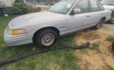 Ford-crown-victoria-1994-blue
