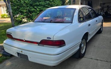 Ford-crown-victoria-lx-1993-1