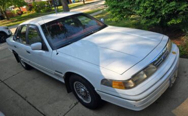 Ford-crown-victoria-lx-1993