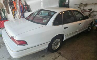 Ford-crown-victoria-lx-1993-7