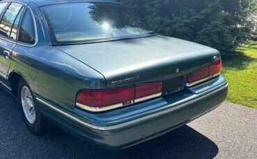 Ford-crown-victoria-lx-1995-green-6
