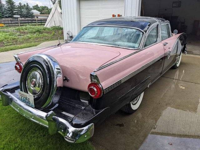 Ford-crownvictoria-1956-black-2