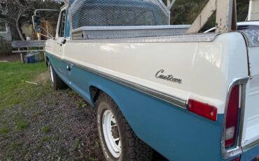 Ford-custom-1971-2