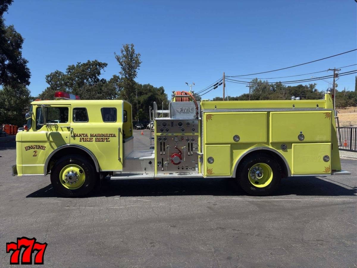 Ford-custom-cab-8000-fire-engine-1987-2