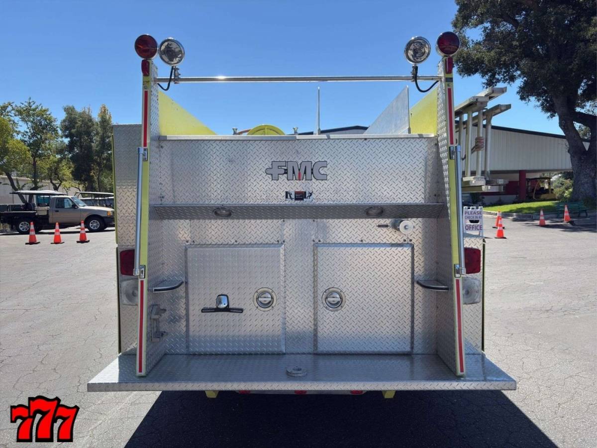 Ford-custom-cab-8000-fire-engine-1987-5