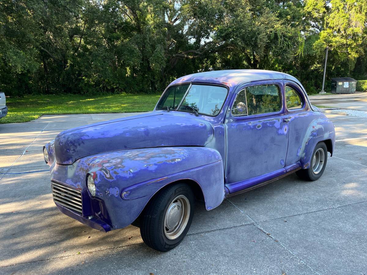 Ford-custom-coupe-1946-purple-2