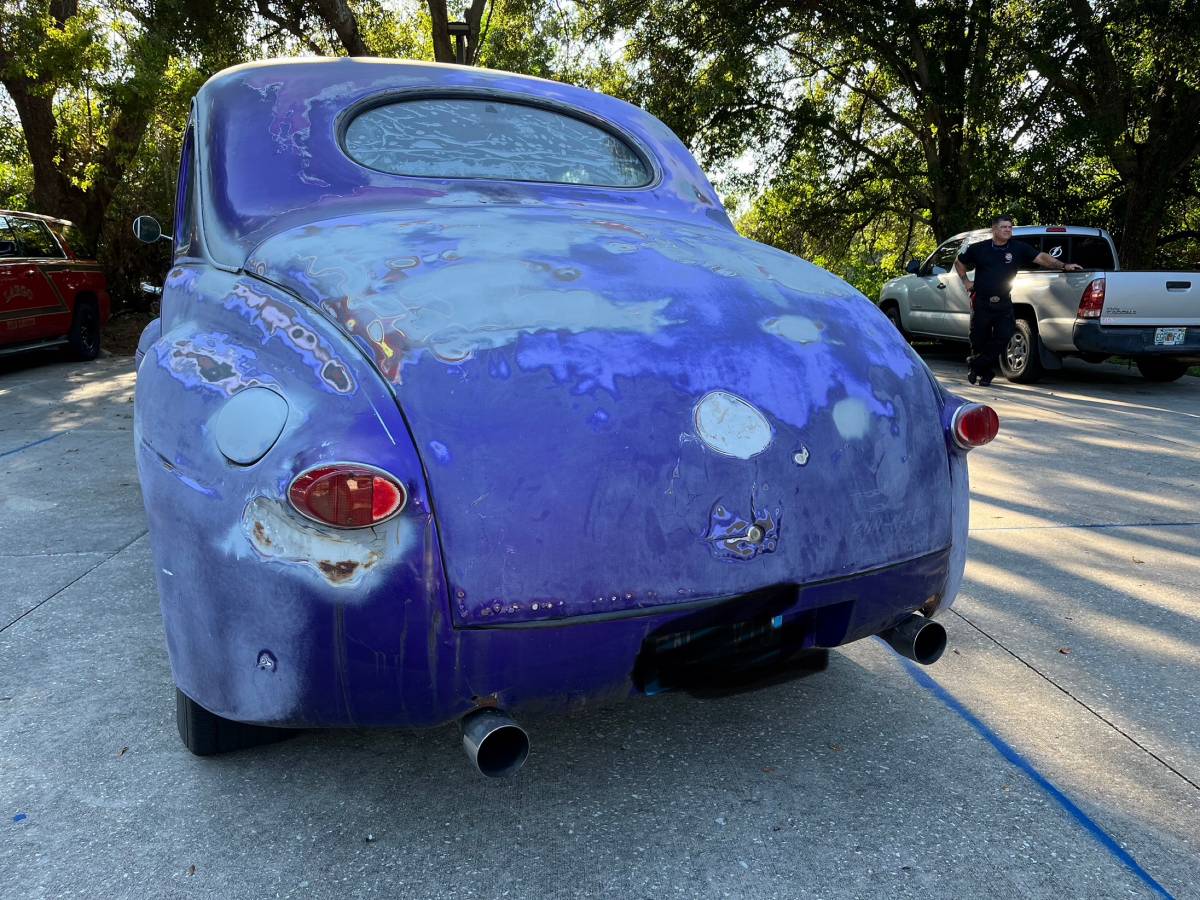 Ford-custom-coupe-1946-purple-4