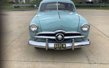 Ford-custom-coupe-1949-2