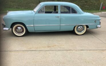 Ford-custom-coupe-1949