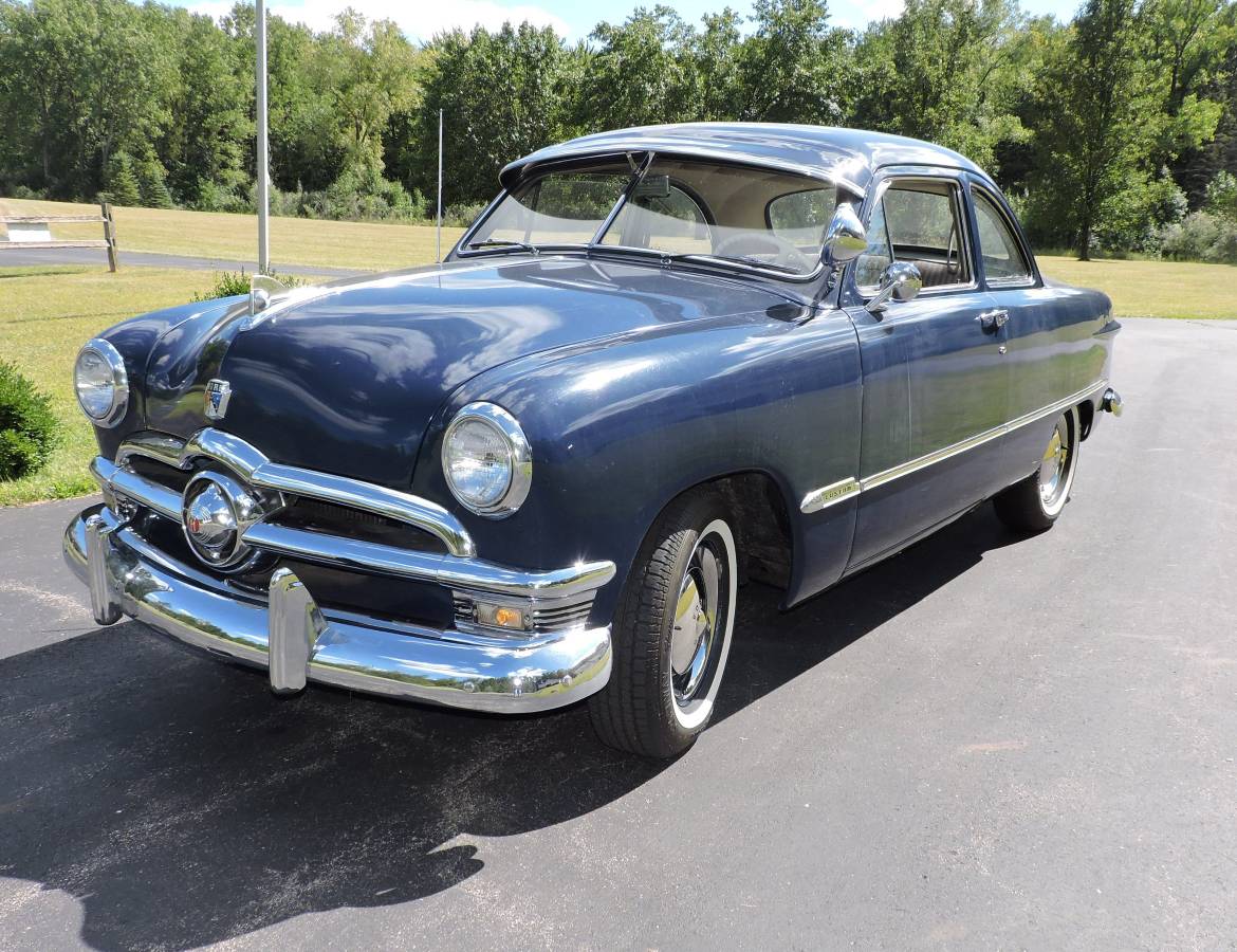 Ford-custom-coupe-1950-blue