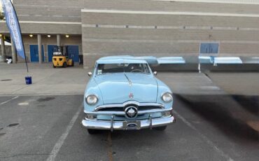 Ford-custom-two-door-1950-blue-5