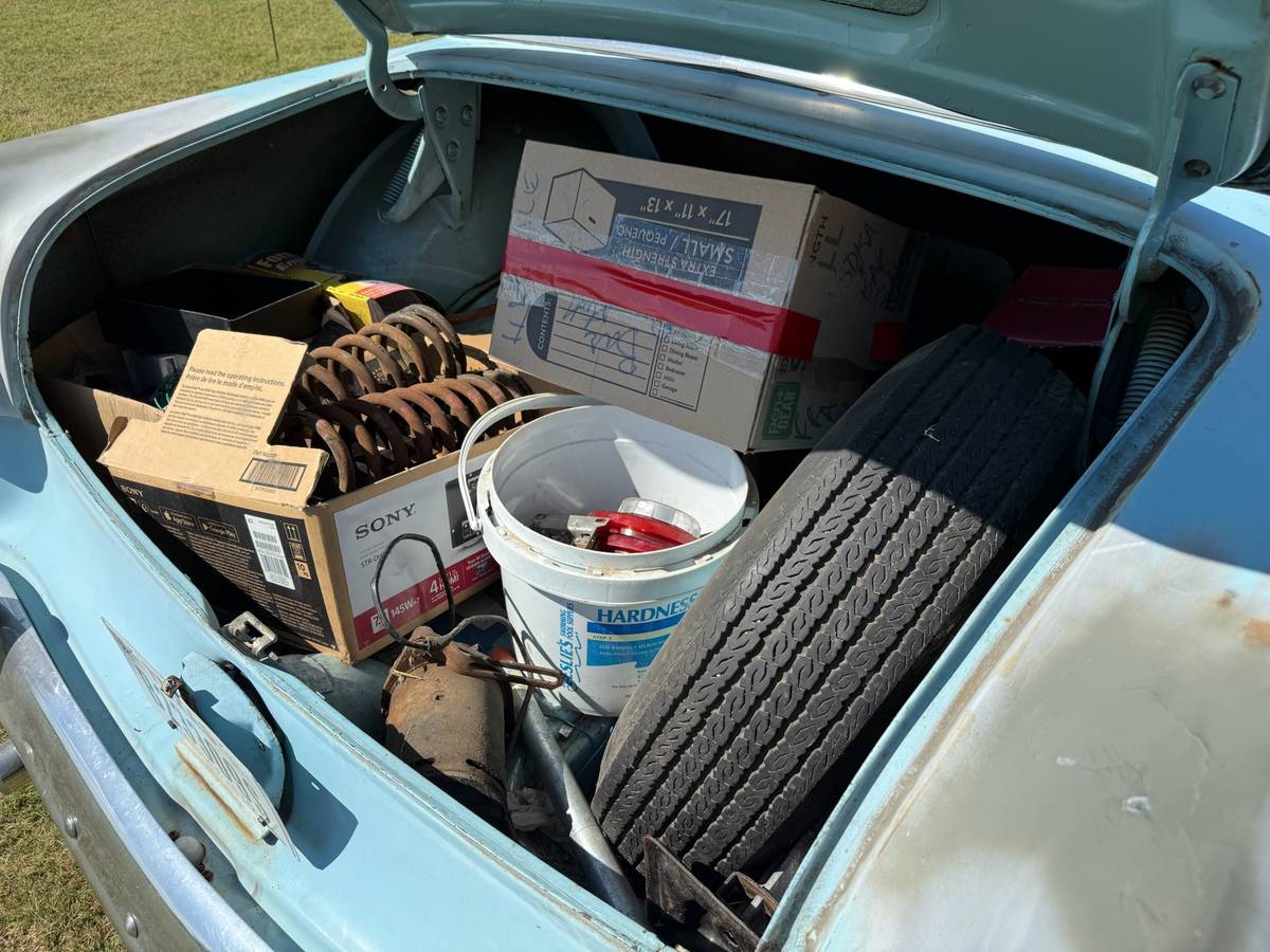 Ford-customline-4dr-1956-blue-6