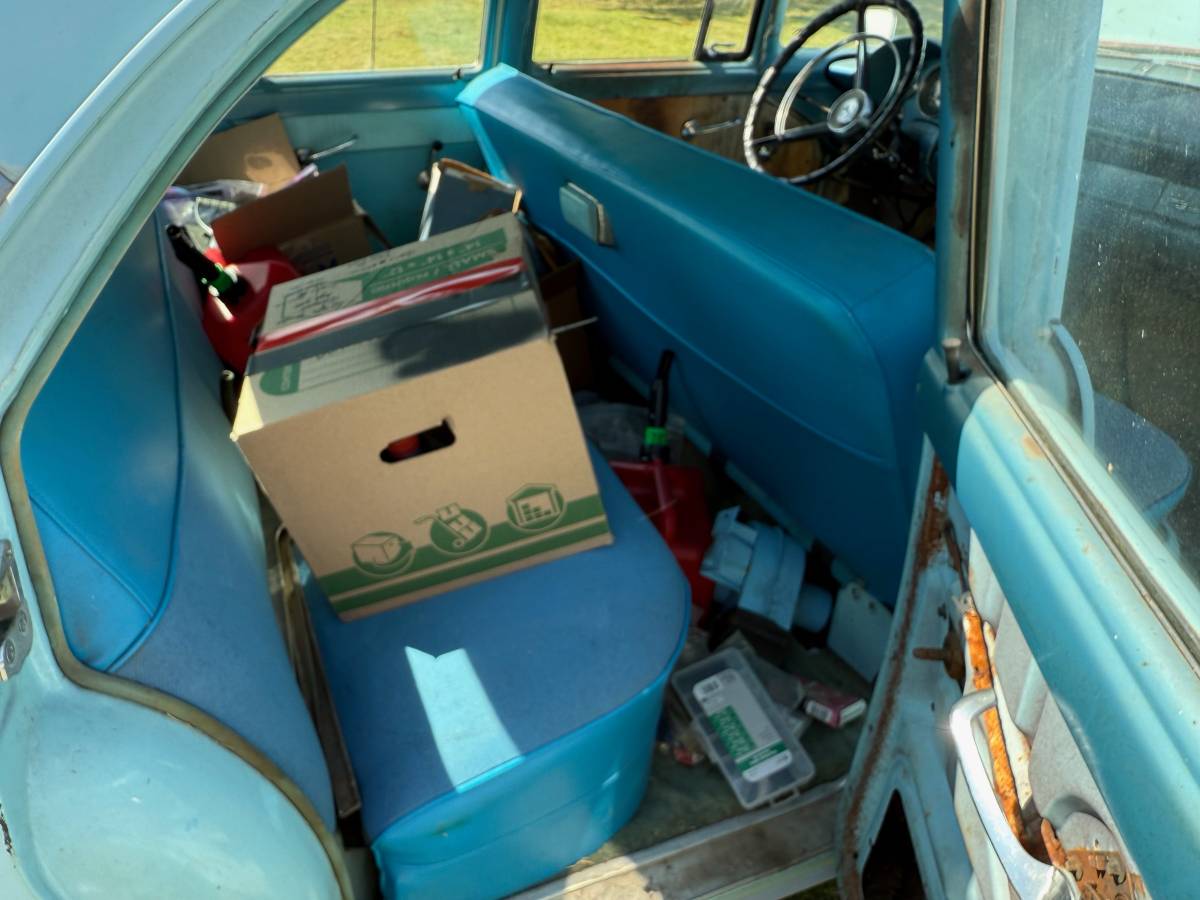 Ford-customline-4dr-1956-blue-7