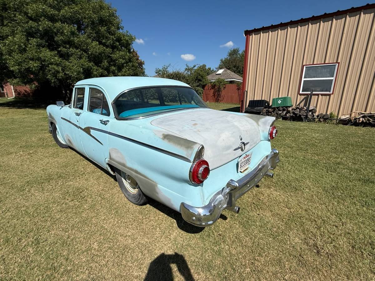 Ford-customline-4dr-1956-blue-9
