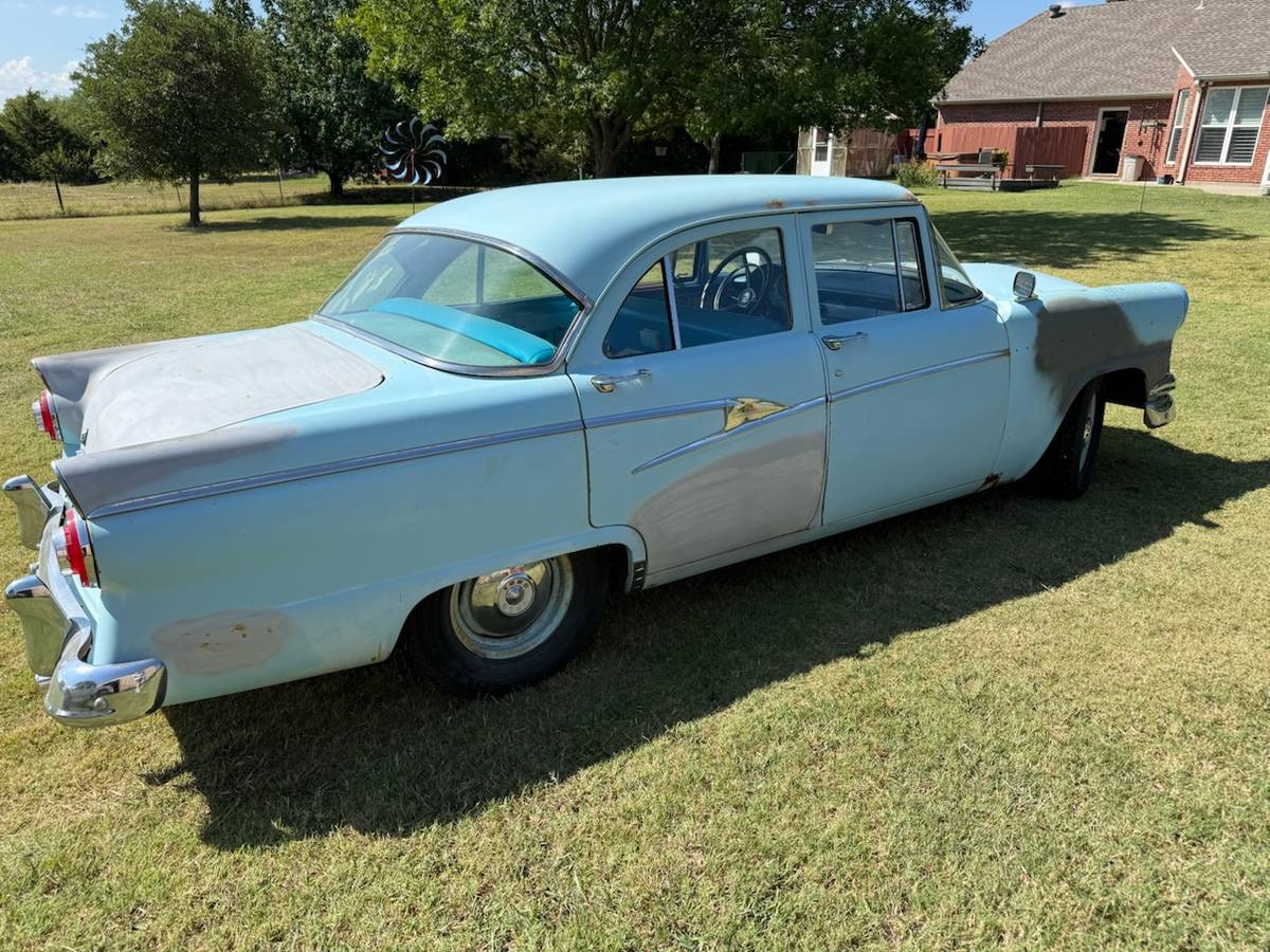 Ford-customline-4dr-1956-blue