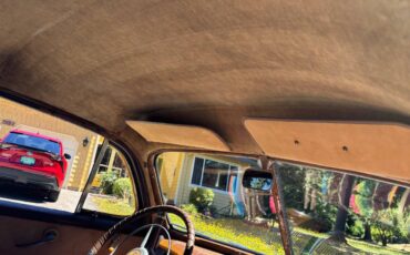 Ford-deluxe-1942-green-3