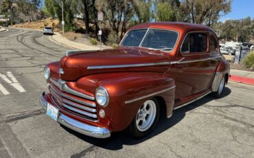 Ford-deluxe-1946-orange-2