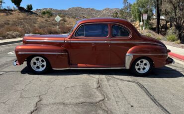 Ford-deluxe-1946-orange-3