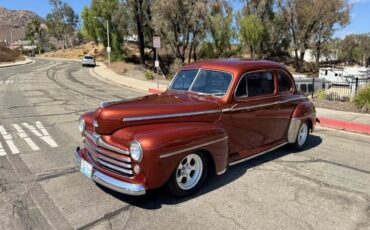 Ford-deluxe-1946-orange