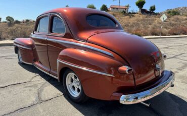 Ford-deluxe-1946-orange-4