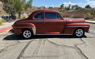 Ford-deluxe-1946-orange-6