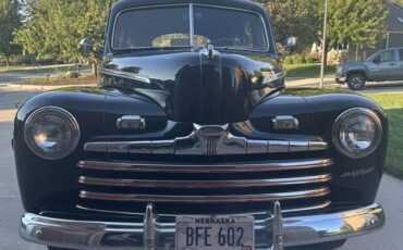 Ford-deluxe-1947-5