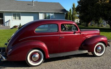 Ford-deluxe-2dr-sedan-1940-red-5