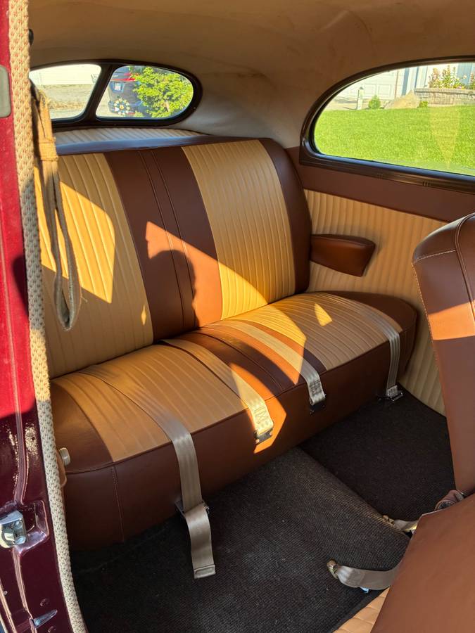 Ford-deluxe-2dr-sedan-1940-red-8