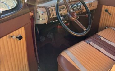 Ford-deluxe-2dr-sedan-1940-red-9