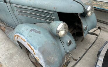 Ford-deluxe-sedan-1936-10