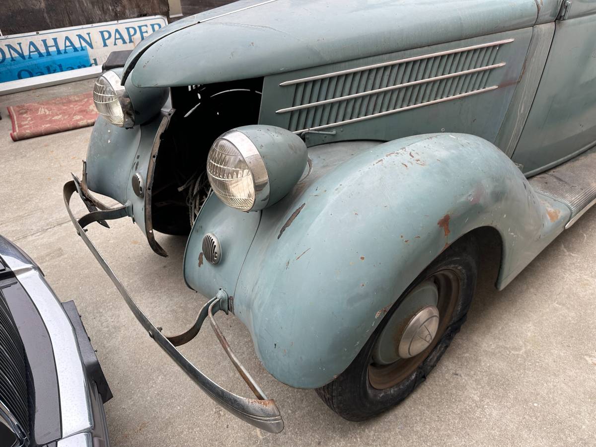 Ford-deluxe-sedan-1936-15