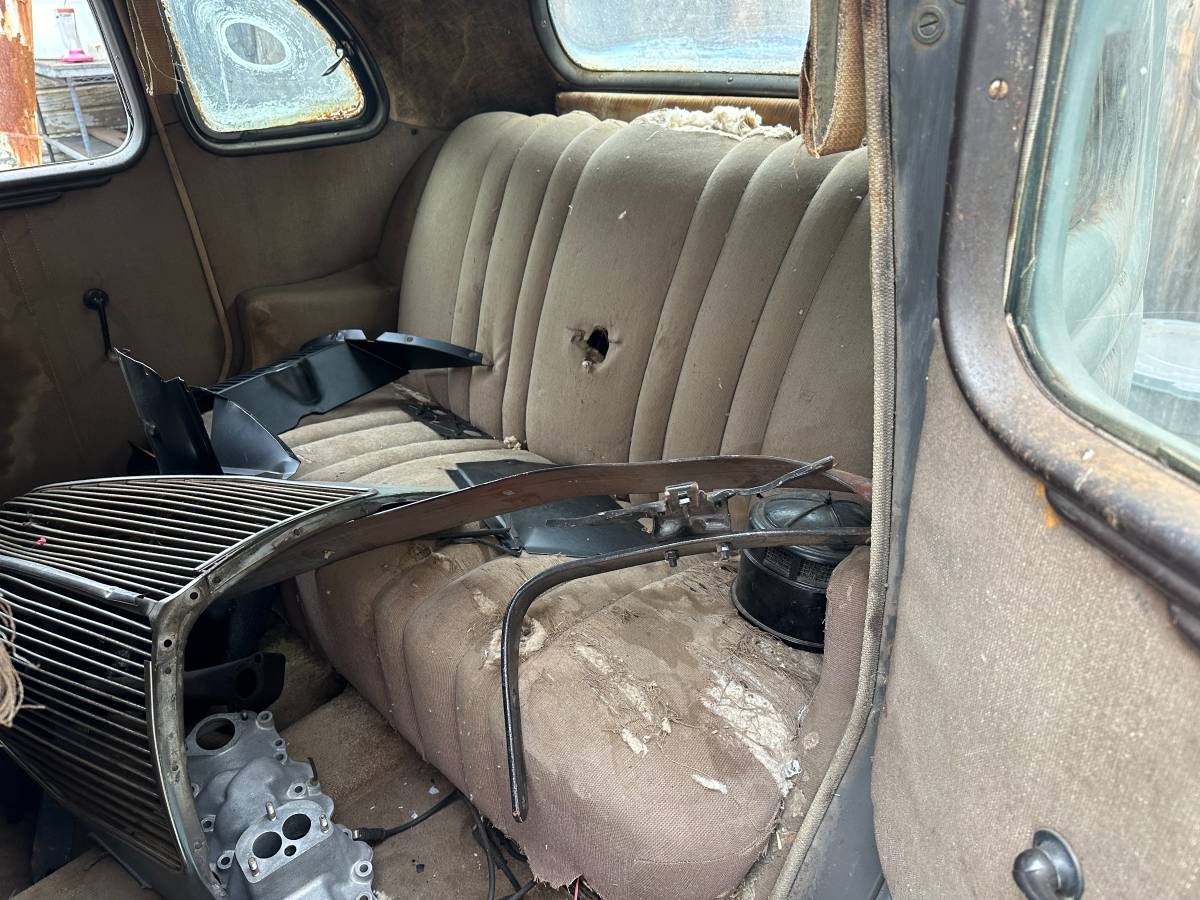 Ford-deluxe-sedan-1936-21