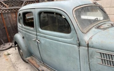 Ford-deluxe-sedan-1936-4