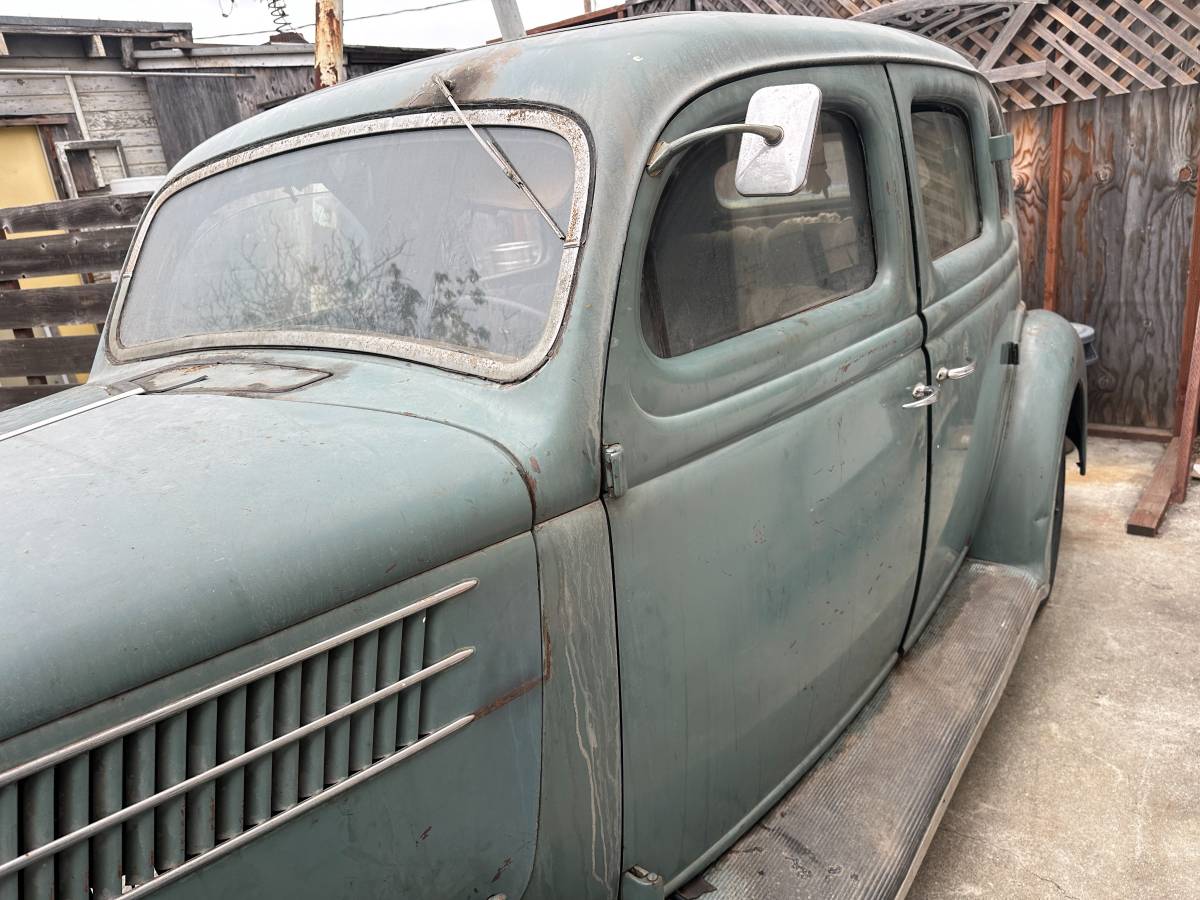 Ford-deluxe-sedan-1936-8
