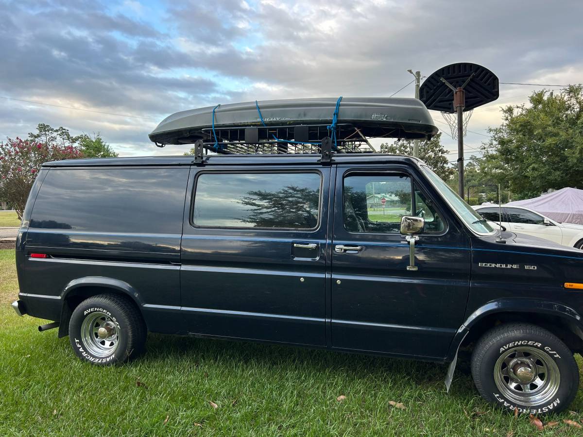 Ford-e-150-econoline-1984-blue-6