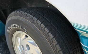 Ford-e-150-econoline-1993-white-10