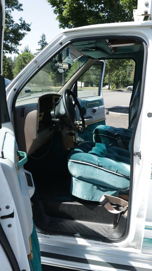 Ford-e-150-econoline-1993-white-13