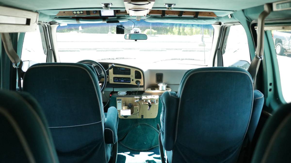 Ford-e-150-econoline-1993-white-18
