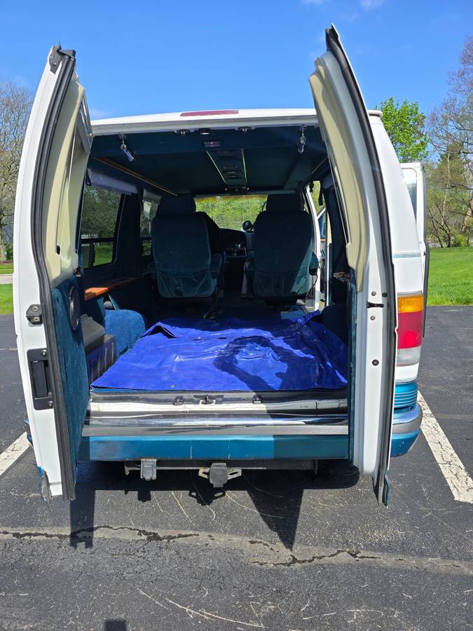 Ford-e-150-econoline-1993-white-7