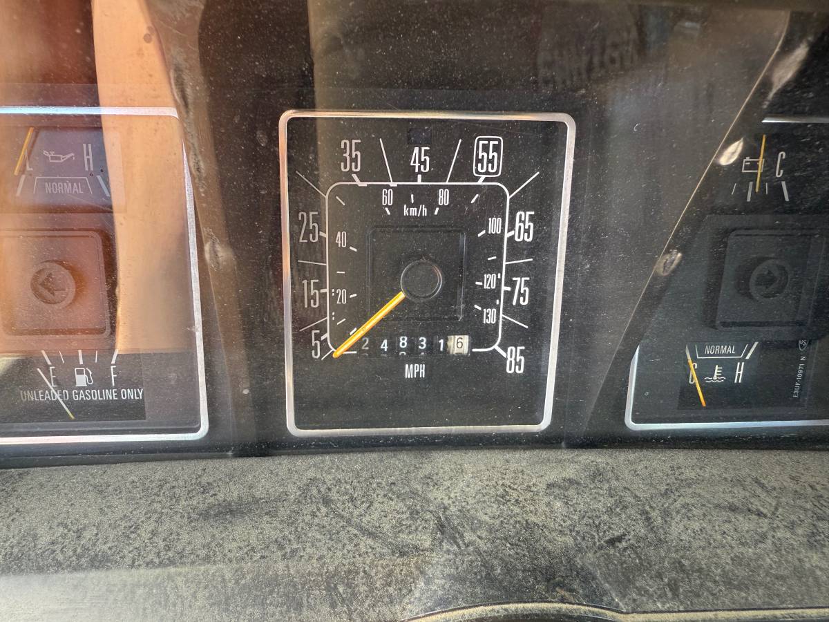 Ford-e-250-1987-white-4