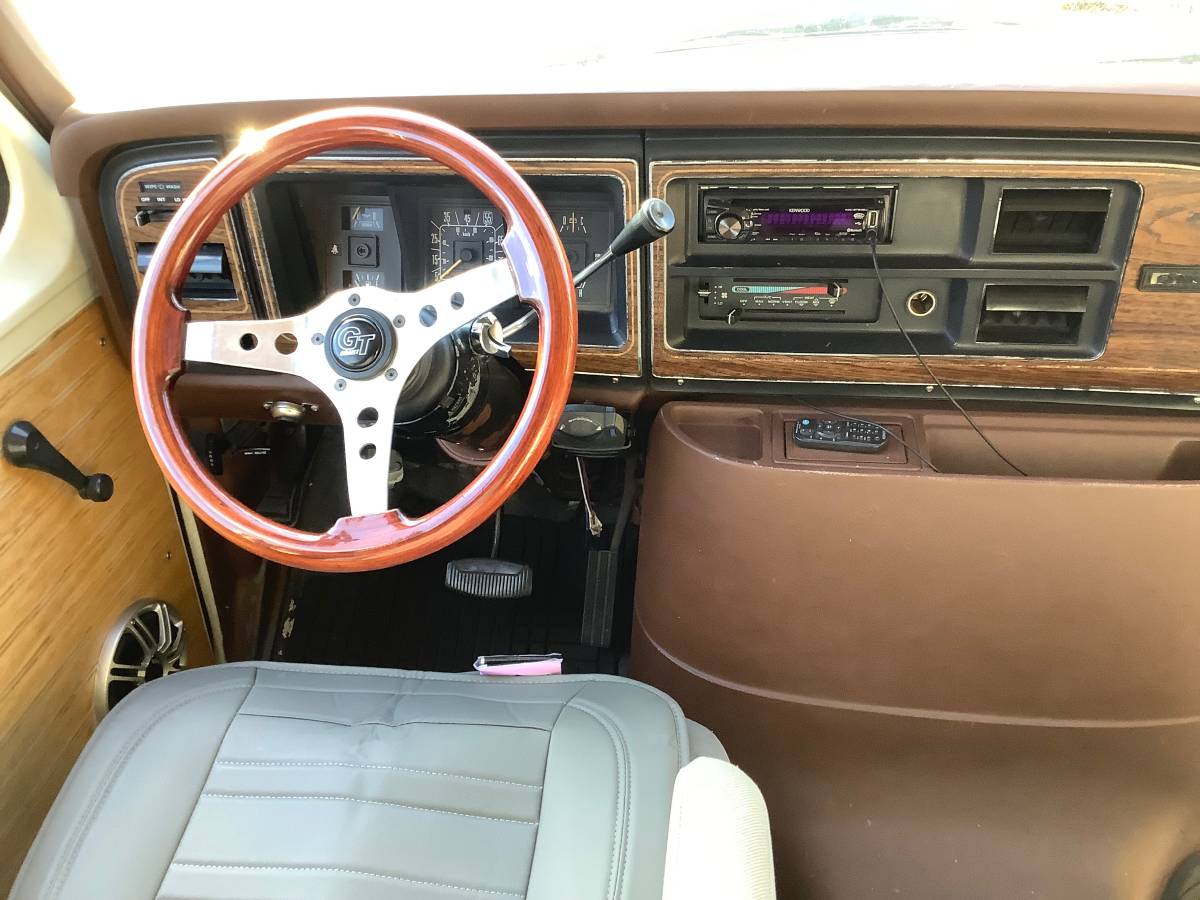 Ford-e-250-econoline-1990-custom-9