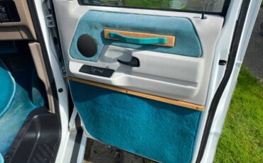 Ford-e-250-econoline-1993-white-14