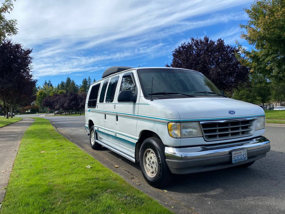 Ford-e-250-econoline-1993-white-3
