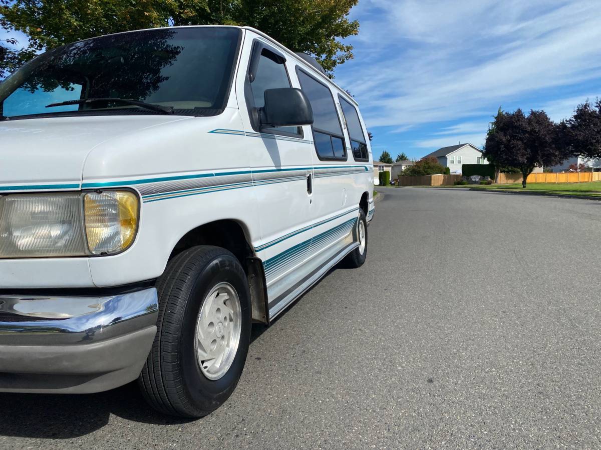 Ford-e-250-econoline-1993-white-5